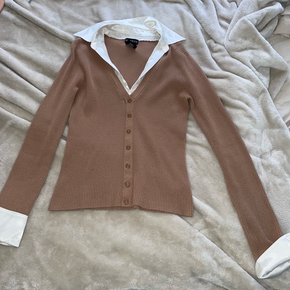 Button up top - Picture 3 of 4